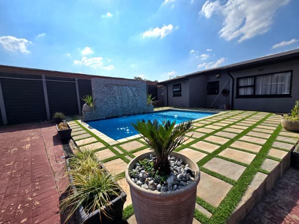 5 Bedroom House