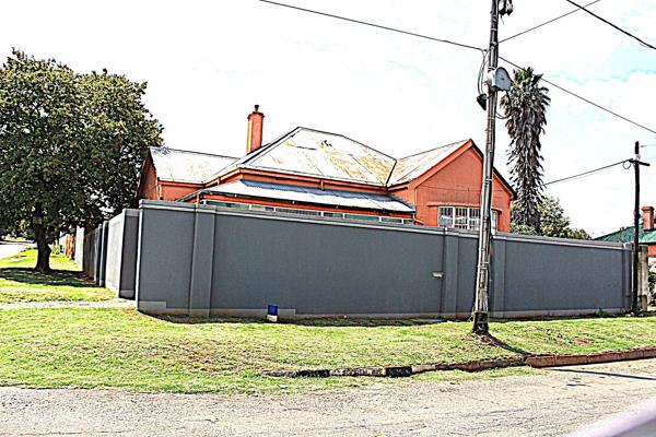 10 Bedroom House