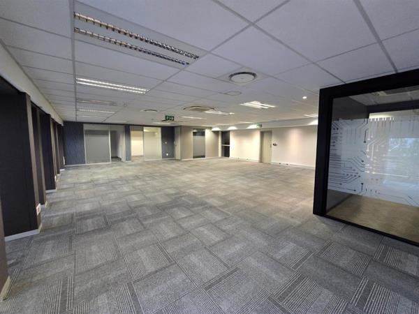 766 m² Office Space