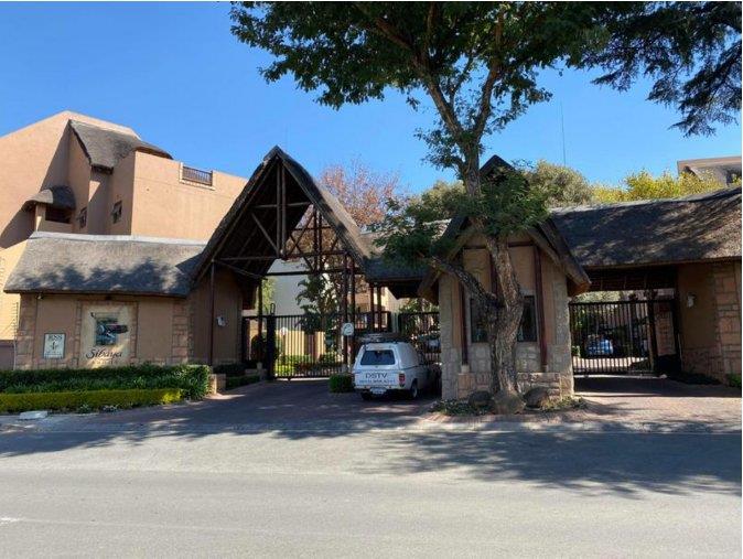 2 Bedroom Apartment in Fourways