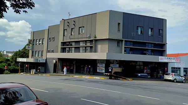 1 232 m² Retail Space