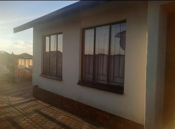 2 Bedroom House