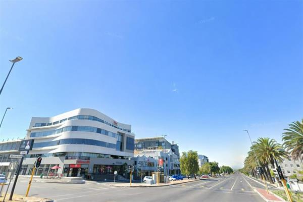 840 m² Office Space