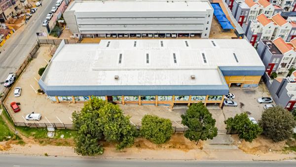 1 900 m² Industrial space
