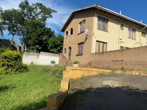6 Bedroom House