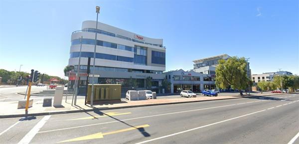 562 m² Office Space