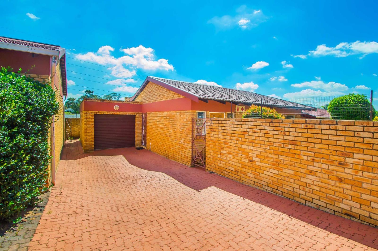 2 Bedroom Townhouse in Bergbron