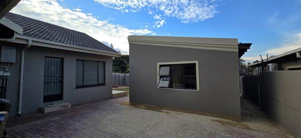 1 Bedroom Garden Cottage