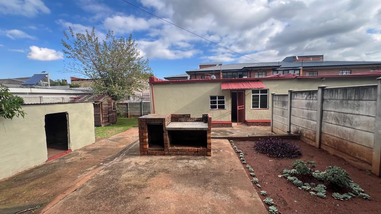 3 Bedroom Garden Cottage in Discovery