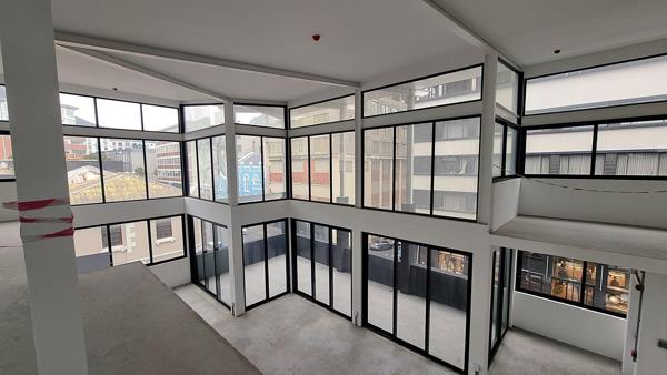 330 m² Retail Space