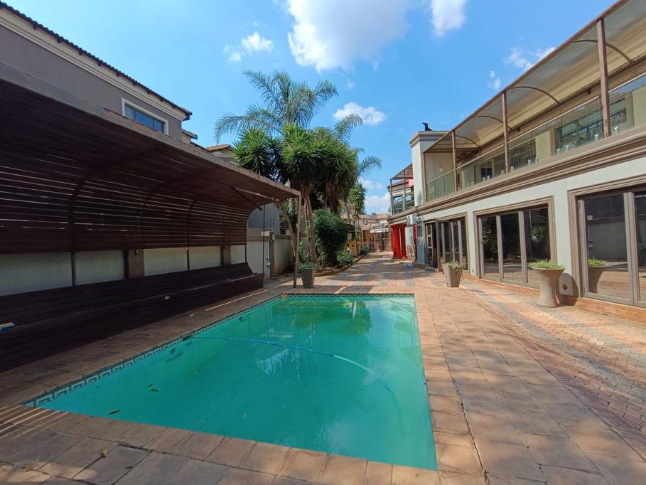 7 Bedroom House