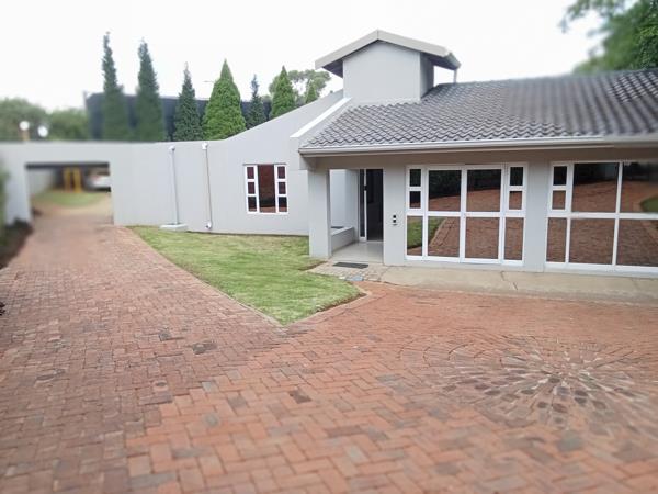 298 m² Commercial space