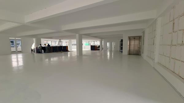 800 m² Office Space