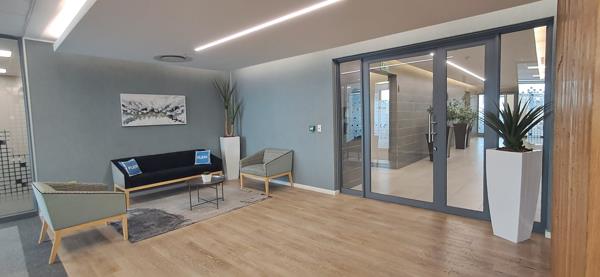 1 056 m² Office Space