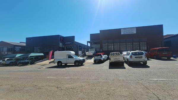 718 m² Industrial space