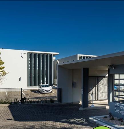 583 m² Office Space