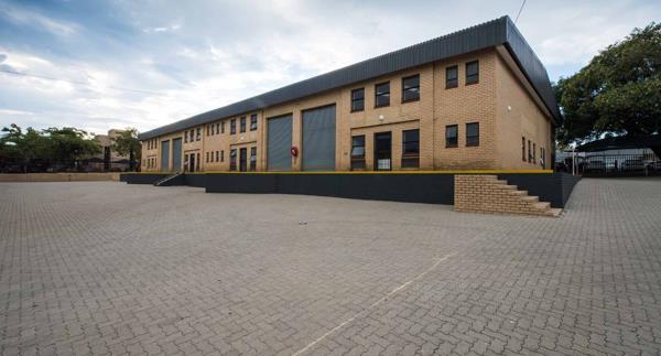 1 678 m² Office Space