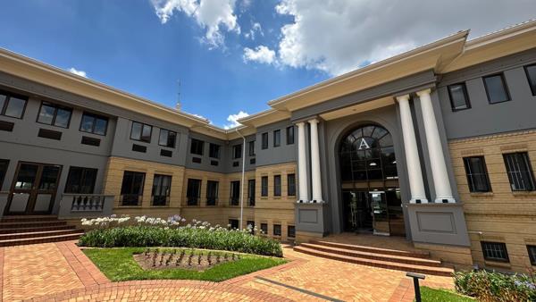 628 m² Office Space