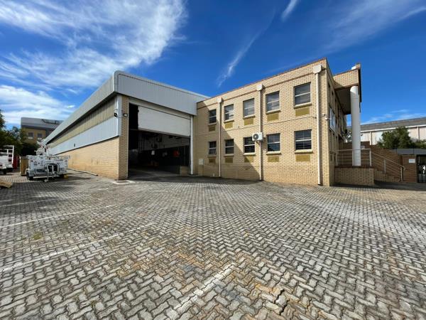 795 m² Industrial space