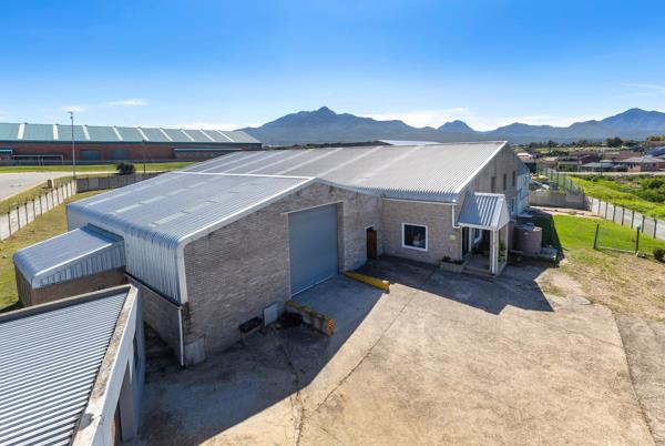 1 400 m² Industrial space