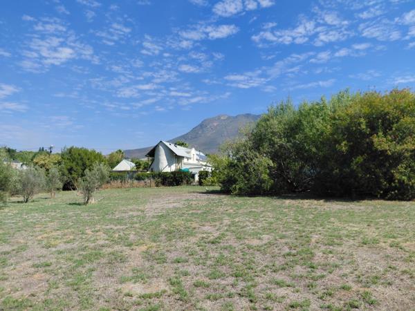 890 m² Land