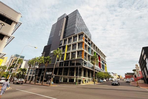 466 m² Office Space