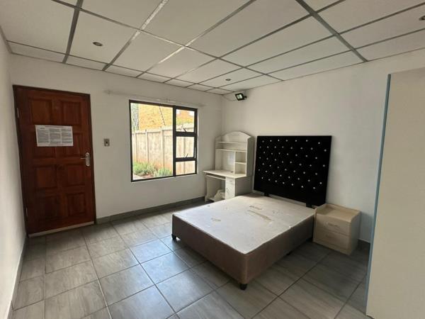 1 Bedroom House