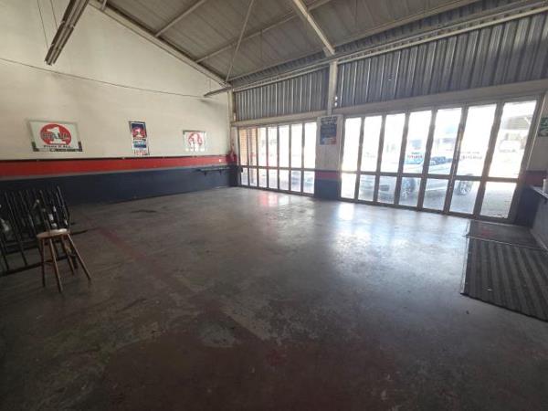 560 m² Commercial space