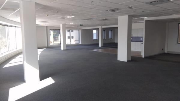 586 m² Office Space