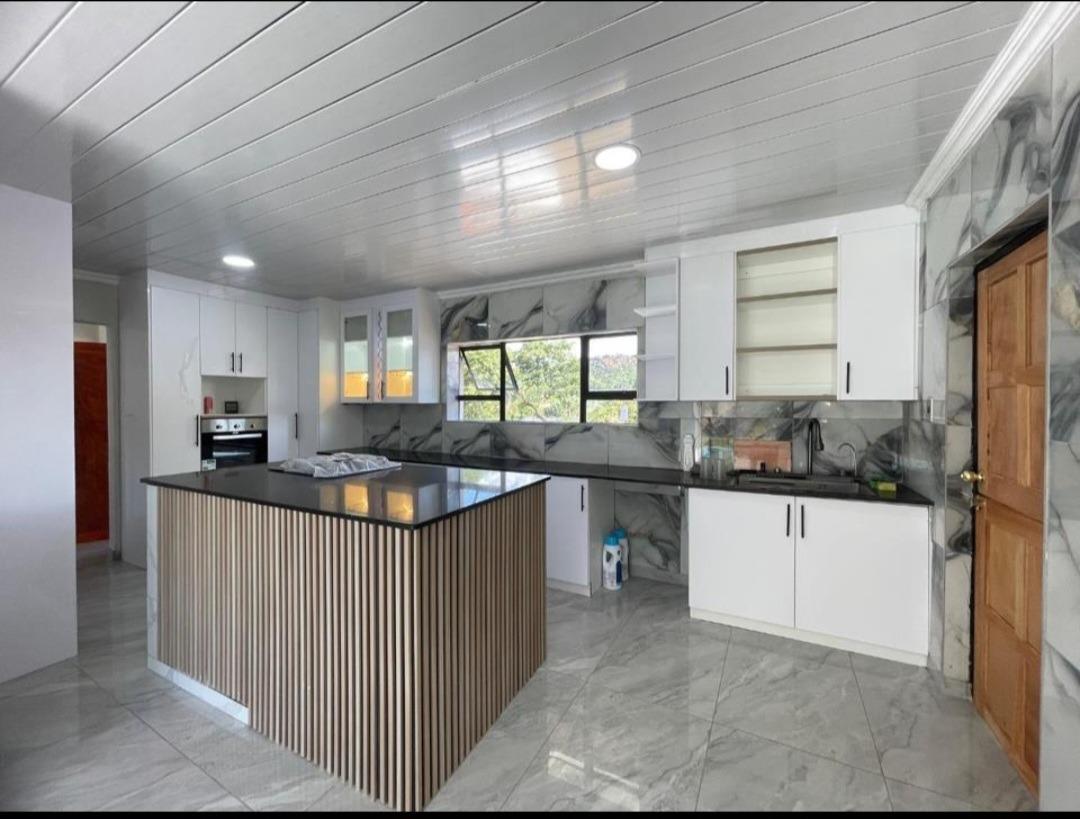 3 Bedroom House in Meredale