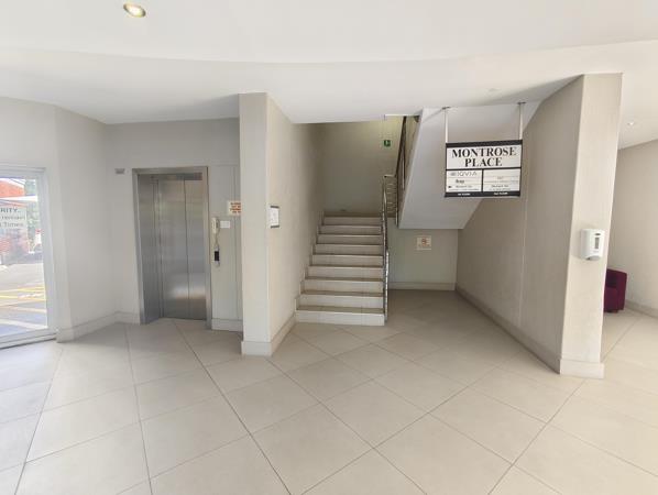 230 m² Commercial space