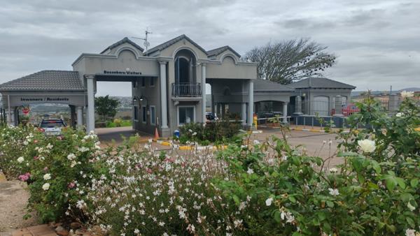 737 m² Land