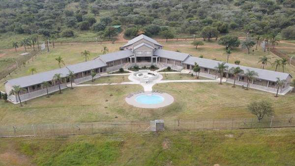 989 ha Farm