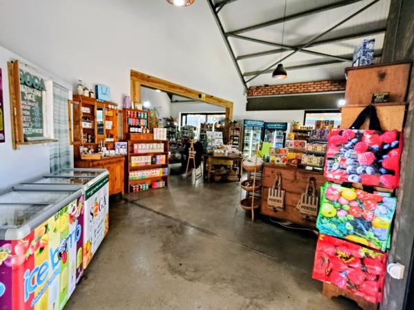 100 m² Commercial space