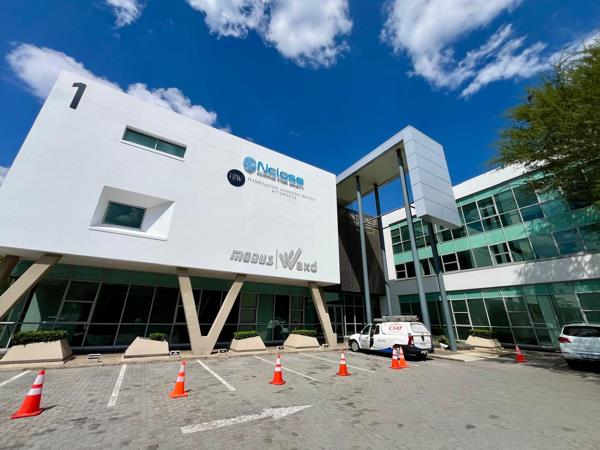 665 m² Commercial space