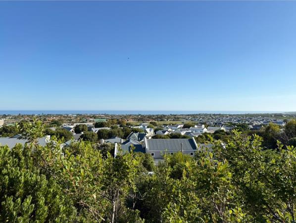 1 208 m² Land