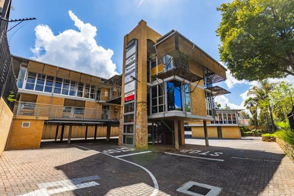 966 m² Commercial space