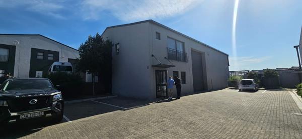 359 m² Industrial space