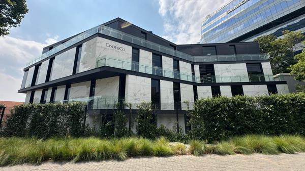 734 m² Office Space