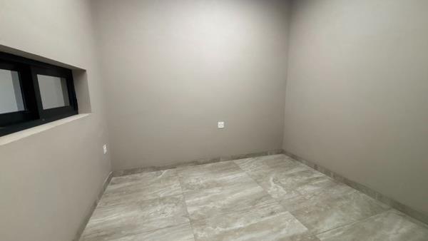 20 m² Retail Space