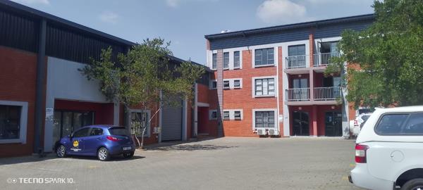 355 m² Industrial space
