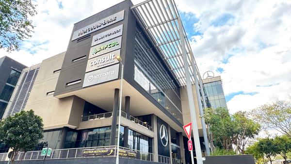 351 m² Office Space