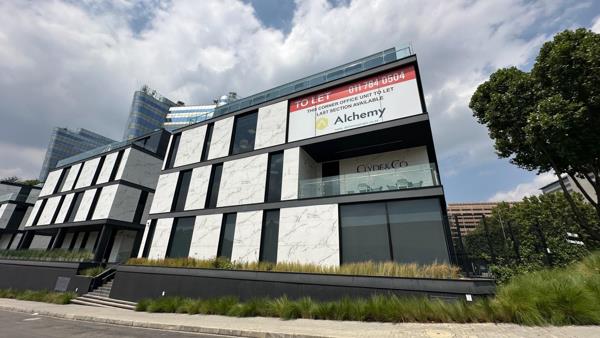 1 600 m² Office Space