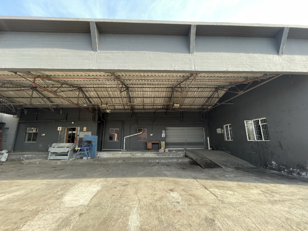 1 049 m² Industrial space