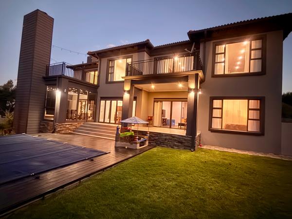 6 Bedroom House