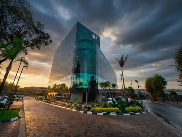 900 m² Commercial space