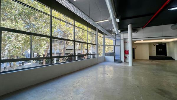 860 m² Commercial space