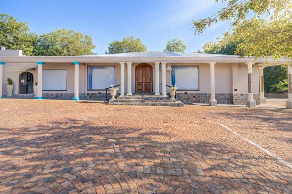 382 m² Office Space