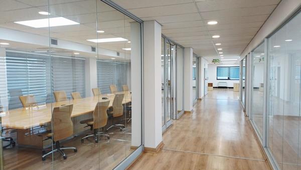 800 m² Office Space