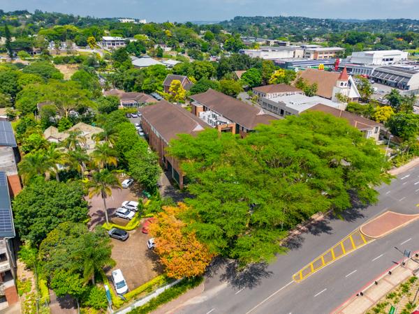 393 m² Commercial space